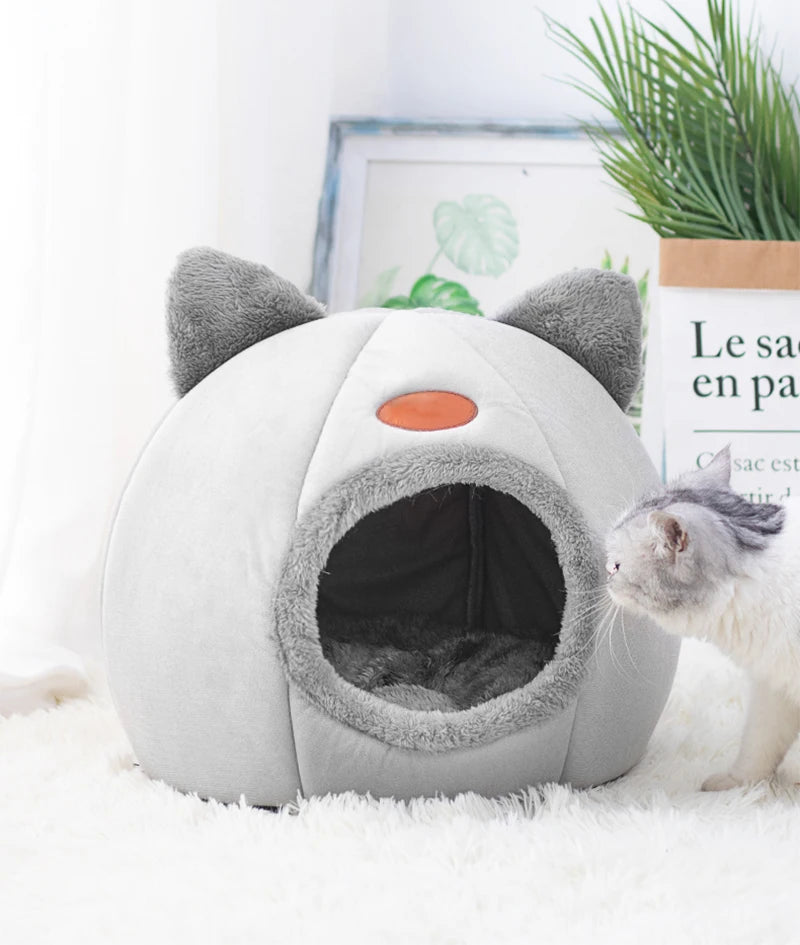 Nova cama para gatos e cães de porte pequeno. Super confortável. Otimo para o Inverno.